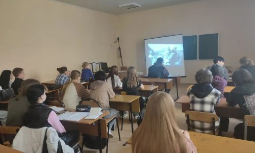 Просмотр фильма «Непобежденный Воронеж»