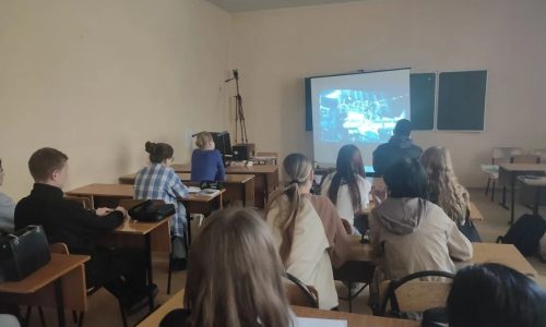 Просмотр фильма «Непобежденный Воронеж»